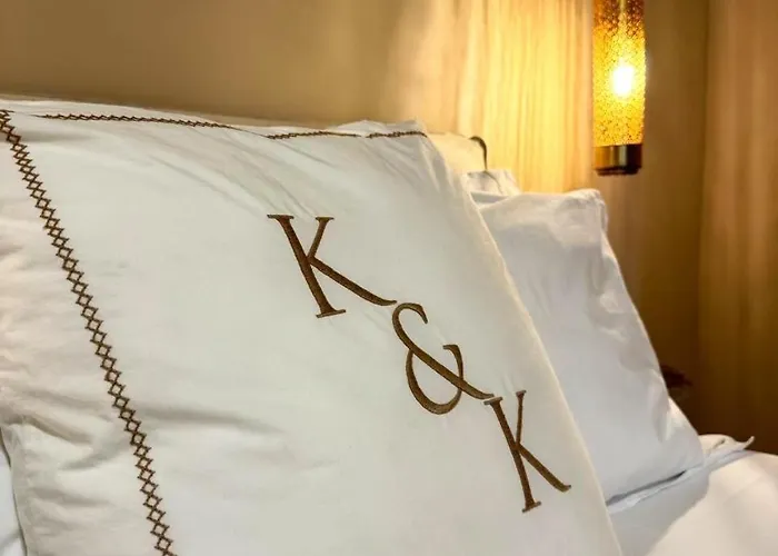 Unique Homes By K&k أويا