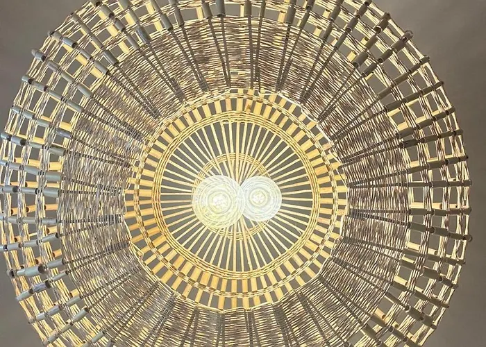 Unique Homes By K&k * أويا