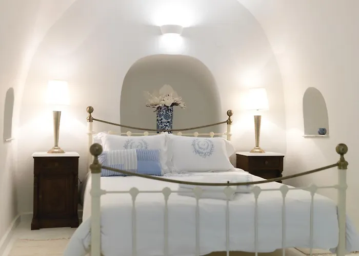 Unique Homes By K&k Oia